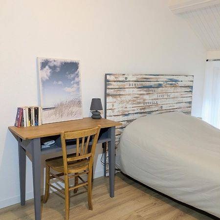 Sous La Tour Apartment Poligny  Exterior photo