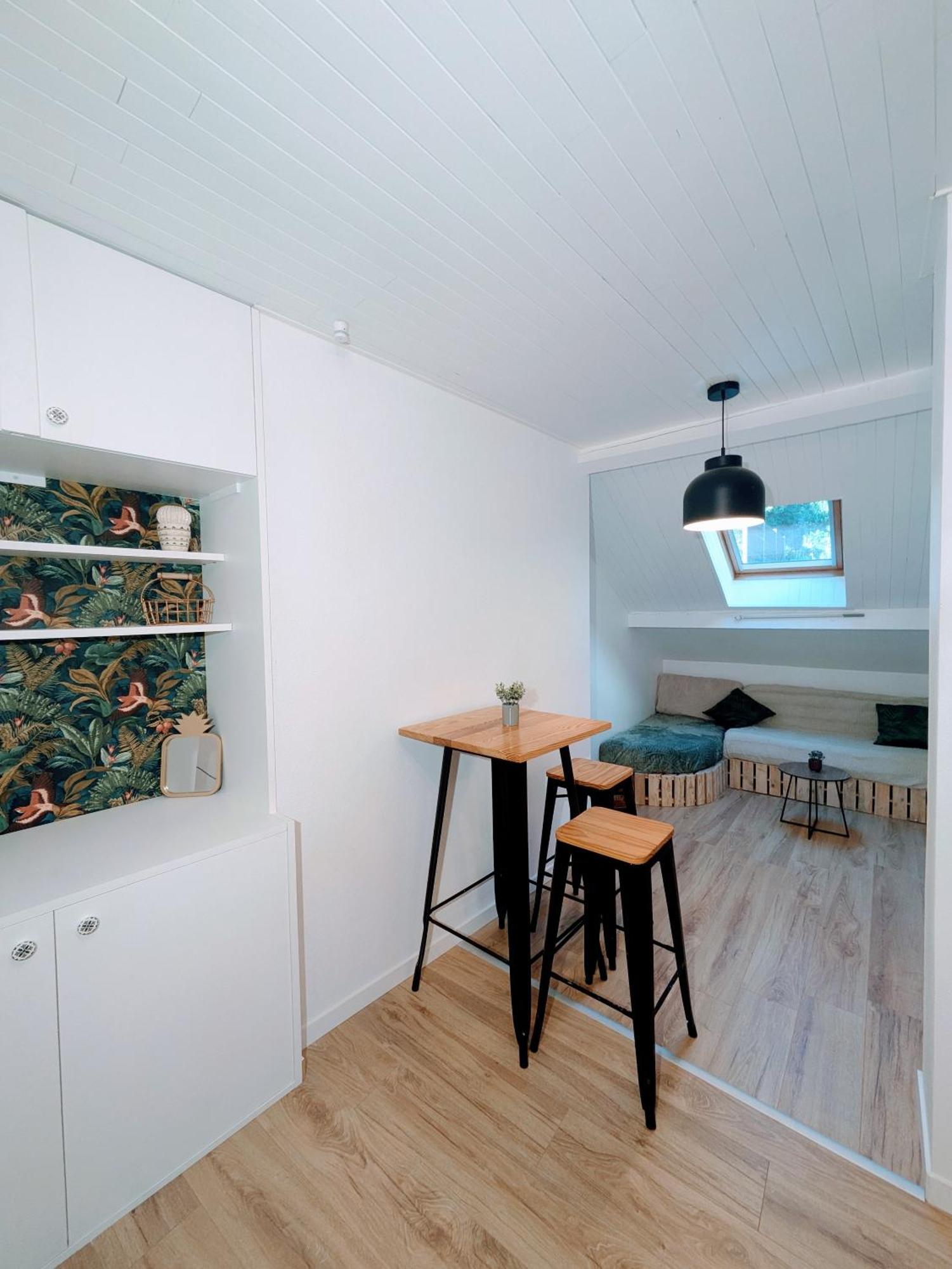 Sous La Tour Apartment Poligny  Exterior photo